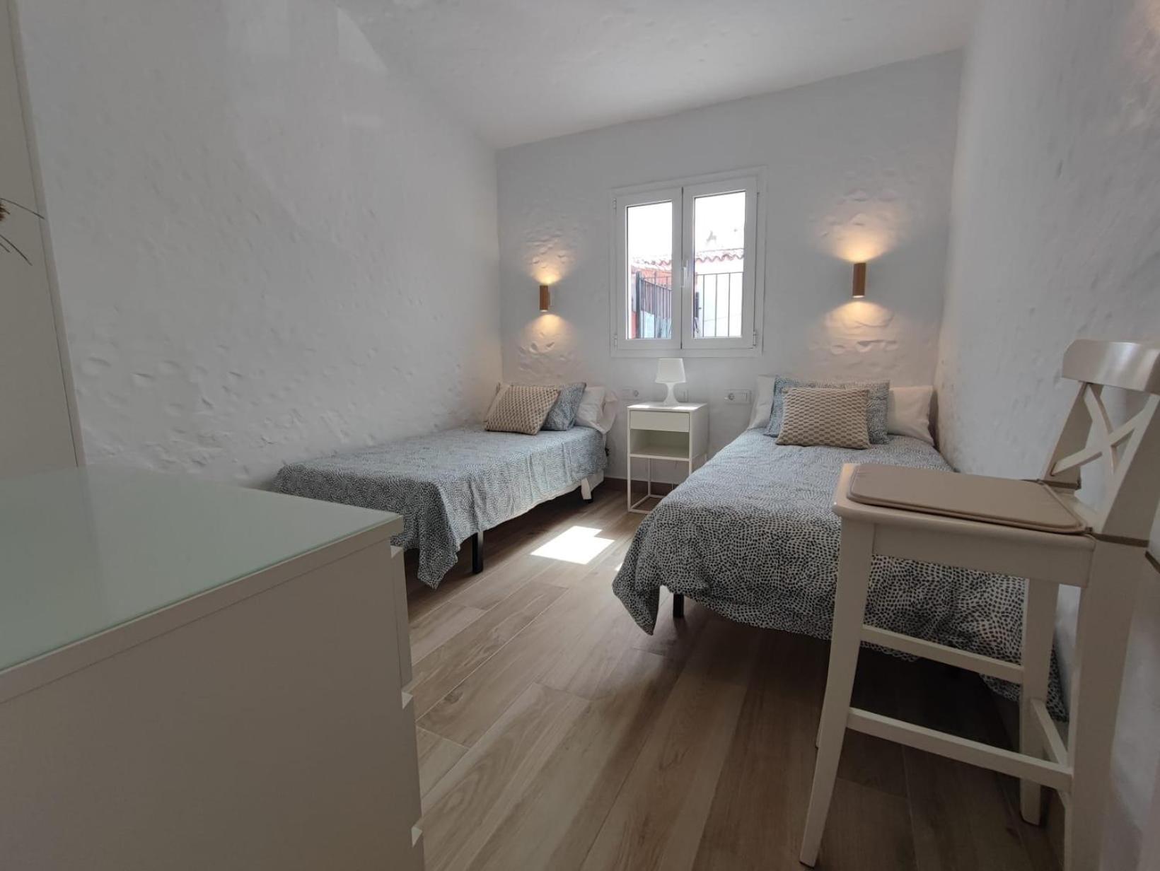 Relax With Parking Apartment