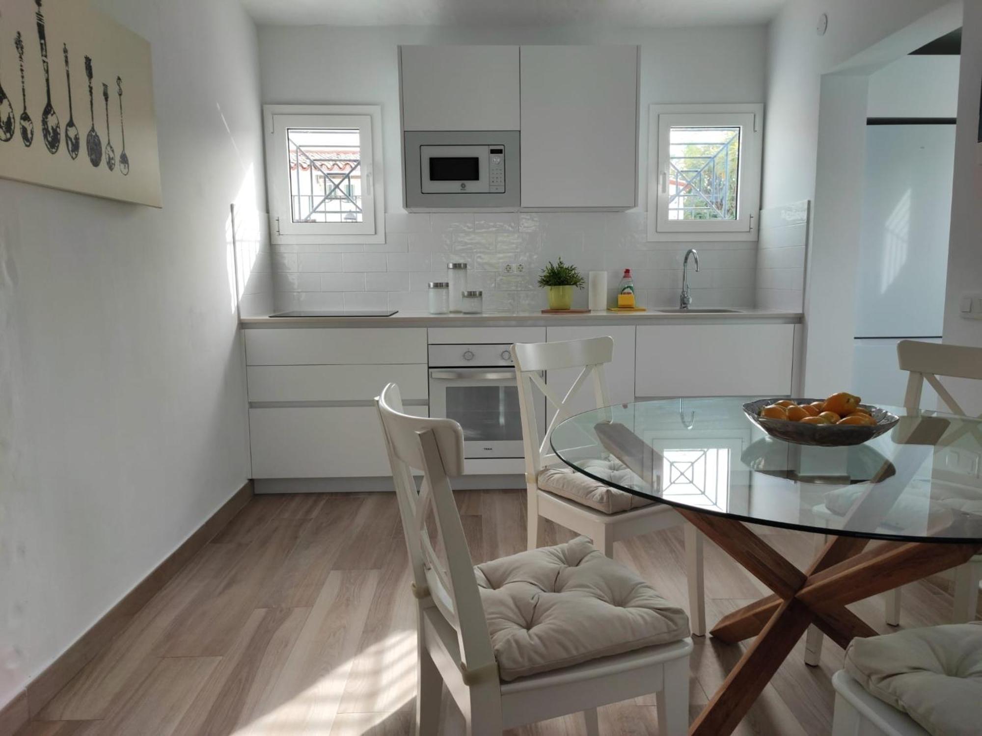 Relax With Parking Apartment